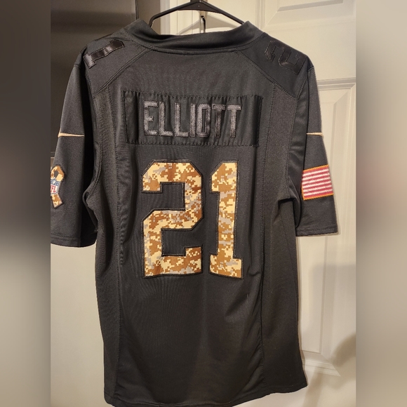 NFL Cowboys Jersey - Salute to Service. Men's Small. - Picture 6 of 6
